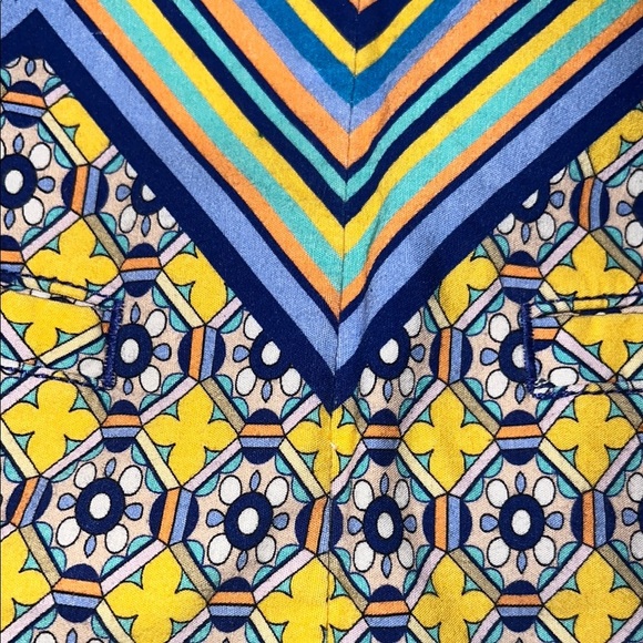 Maeve by Anthropologie Geometric Patterned Women's Shorts size 4 - Picture 4 of 7